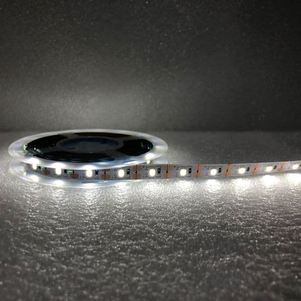 1M/2M/3M/4M/5M LED Lysstripe Nattlys 1M HVIT HVIT